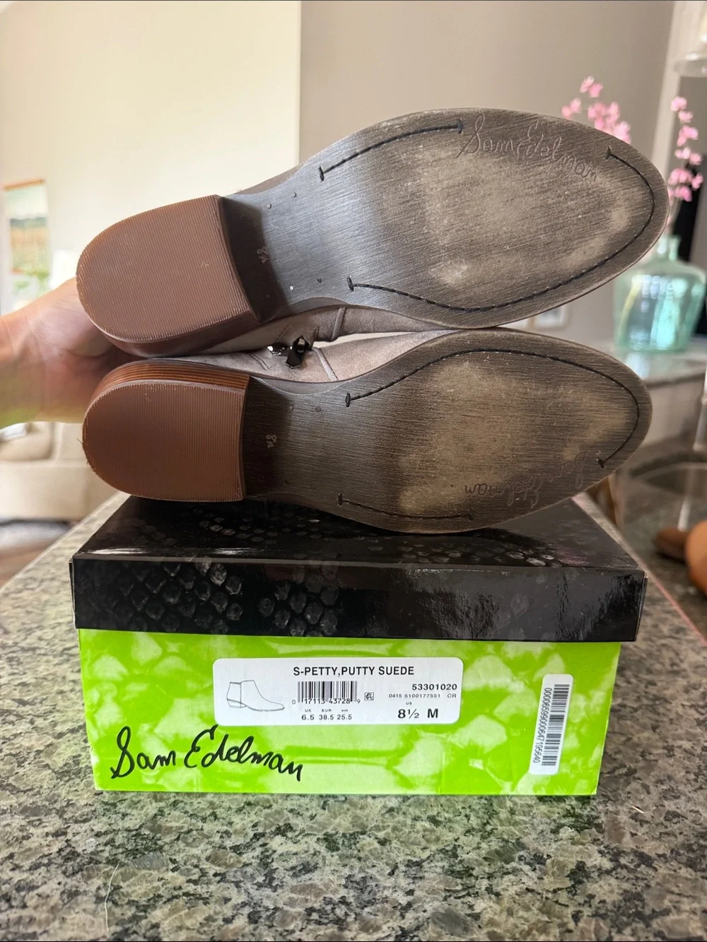 EUC/LNIB, Sam Edelman Petty Suede Ankle Booties in Putty Suede